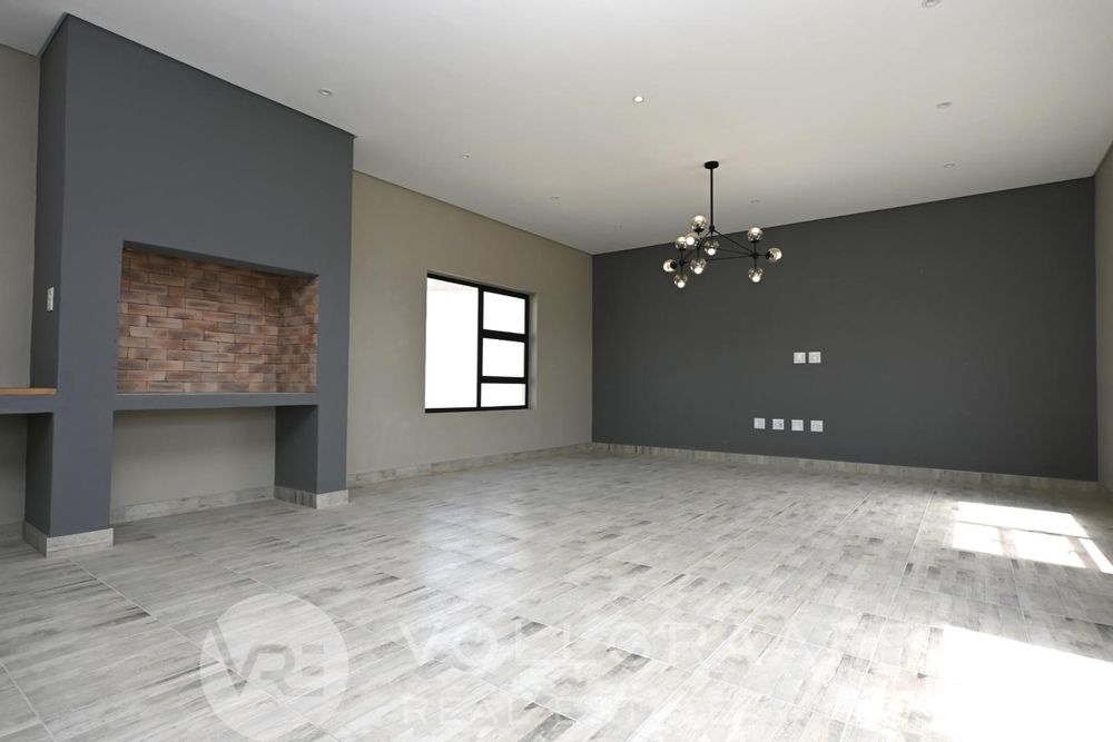 Dining/living room