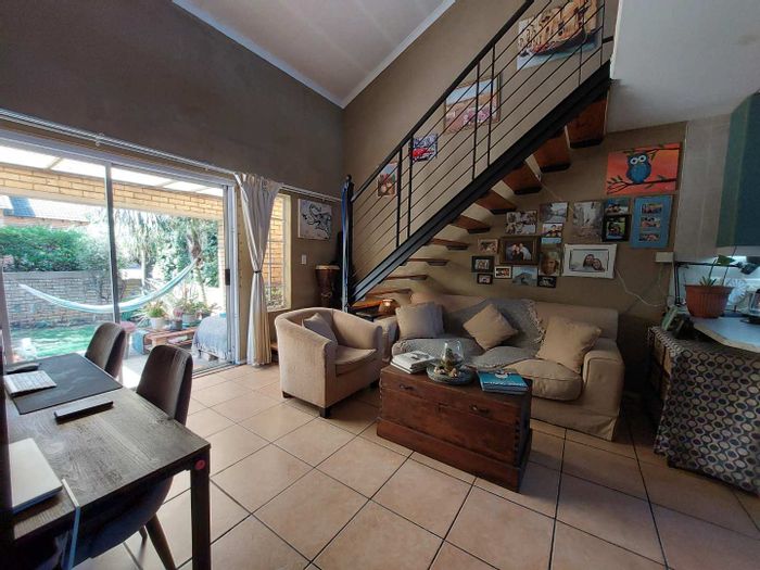Property #2192070, Townhouse for sale in Olivedale