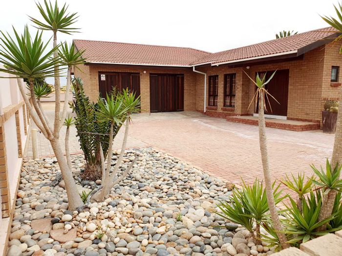 Property #2141431, House sold in Henties Bay