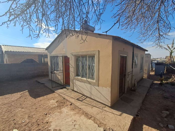 Ivory Park House For Sale: 2 Bedrooms, rental rooms, fenced yard, close to amenities.