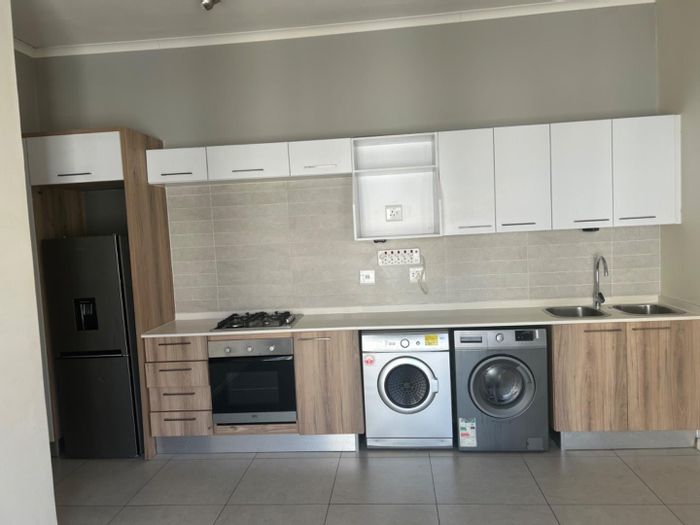 Property #2265969, Apartment rental monthly in Modderfontein