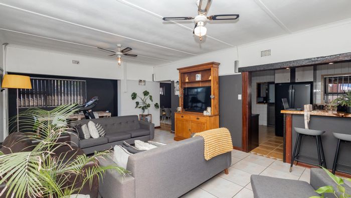 Avondale House For Sale: 5 bedrooms, pool, flatlet, inverter, extensive parking.