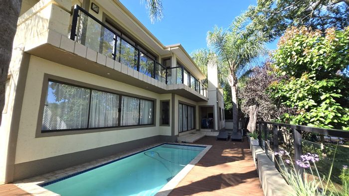Caribbean Beach Club House For Sale: 3 Bedrooms, Home Cinema, Pool, Gym, Parking.
