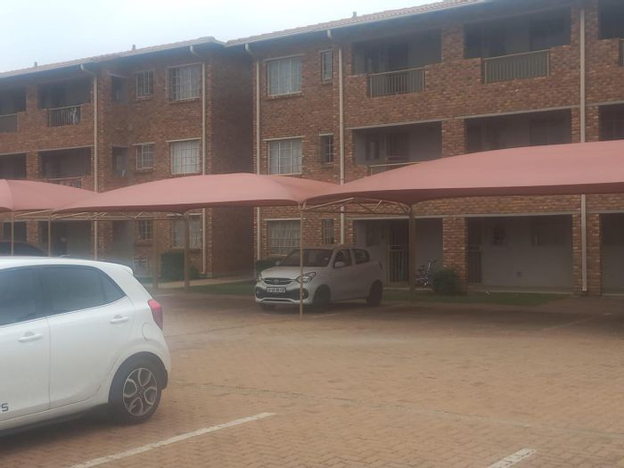 Ground-floor apartment in Hughes for sale: 2 beds, open-plan living, rental potential.