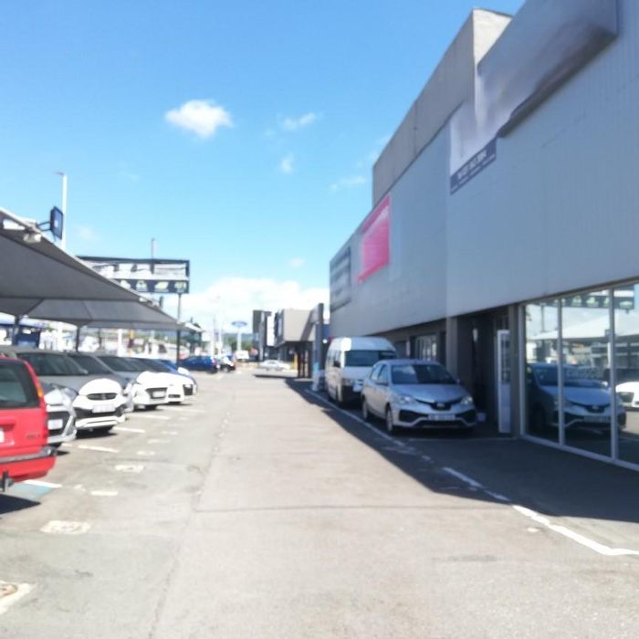 Retail Space To Rent in Pinetown Central with 24-hour security and parking bays.