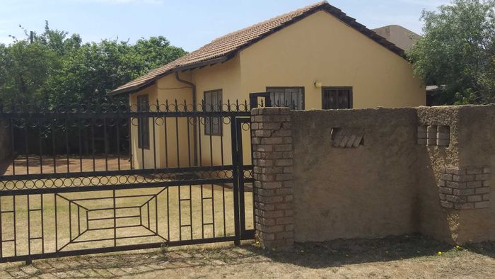 Property #2192906, House for sale in Siluma View