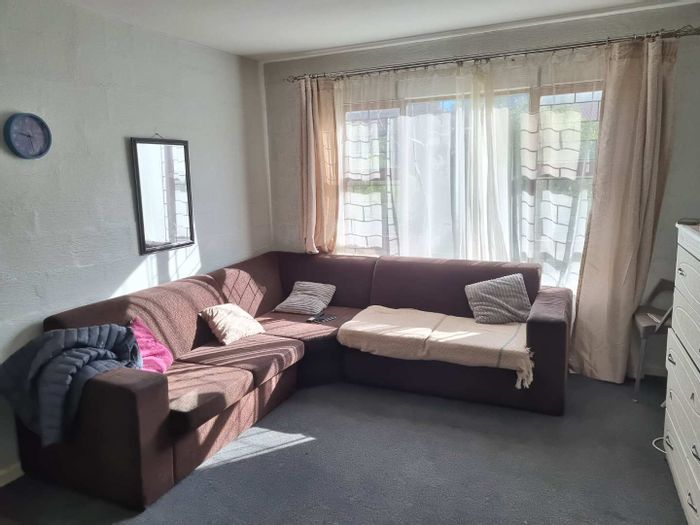 For Sale: 3-bedroom apartment in Stoneydrift with parking and secure complex access.
