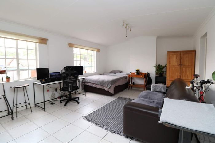 Property #2221460, Apartment rental monthly in Craighall Park