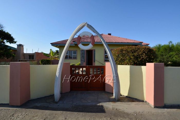 Property #1123432, House for sale in Walvis Bay Central