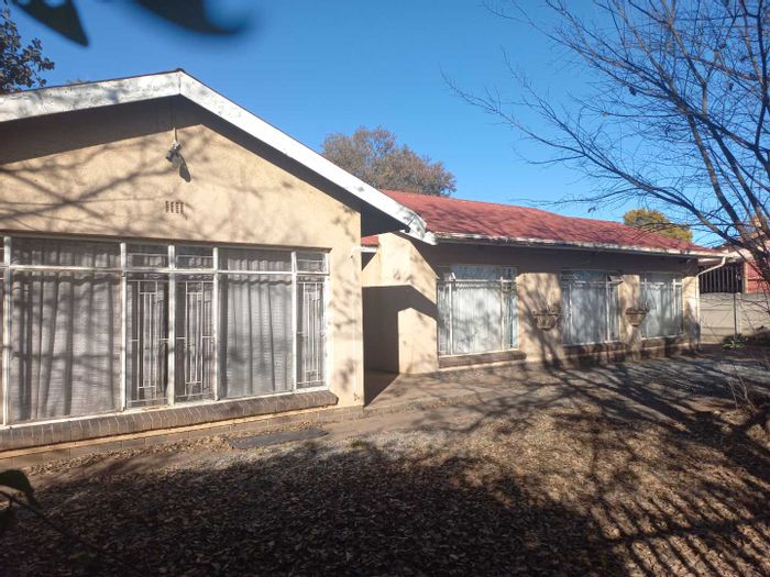 Property #2159712, House for sale in Brenthurst
