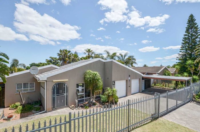 For Sale: House in Brackenfell Central with built-in braai, garden, and ample parking.