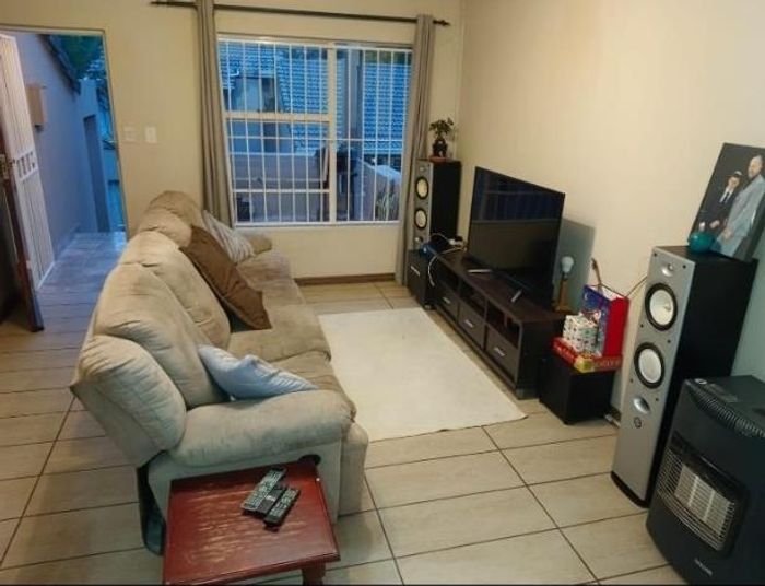 Property #2232212, Apartment rental monthly in Edenvale Central