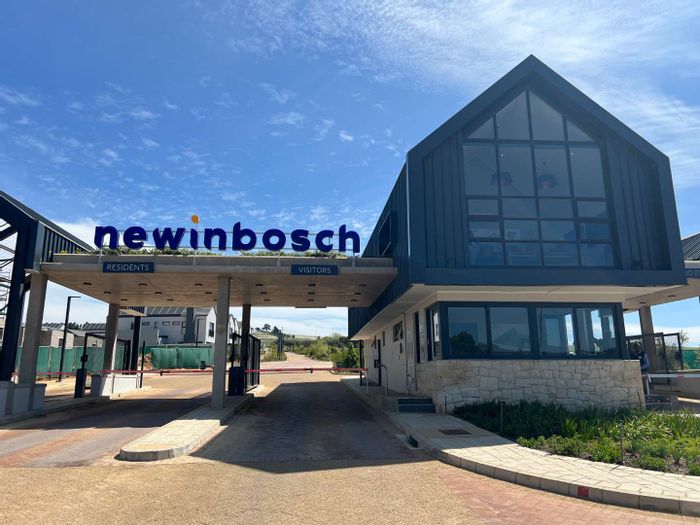 Newinbosch Apartment To Rent: 2 beds, gym, pool, shops, and community amenities.