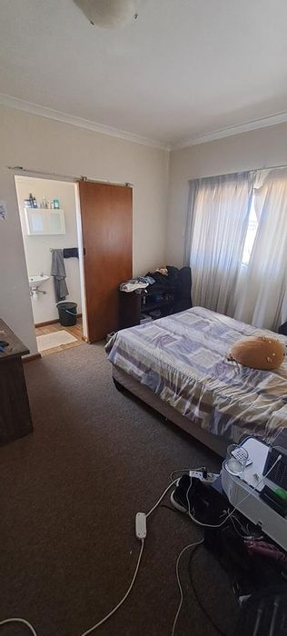 Property #2440277, Cottage Rental Monthly in Summerstrand