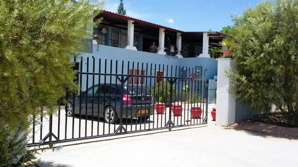 2 Bedroom Flat lower level