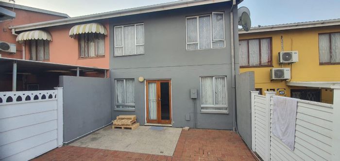 Property #2264166, Townhouse for sale in Newlands West