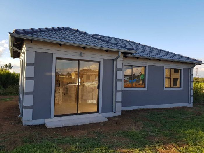 Boksburg Central House For Sale: New development, 3 beds, no deposit required.