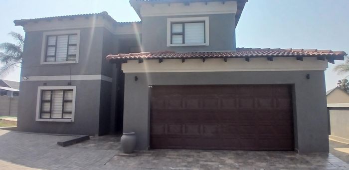 For Sale: House in Van Riebeeck Park with pool, flatlet, and security features.
