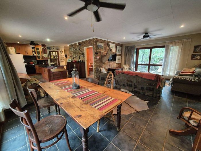 3-Bedroom House in Leeupoort Central For Sale with Nature Reserve Access and Spacious Yard.