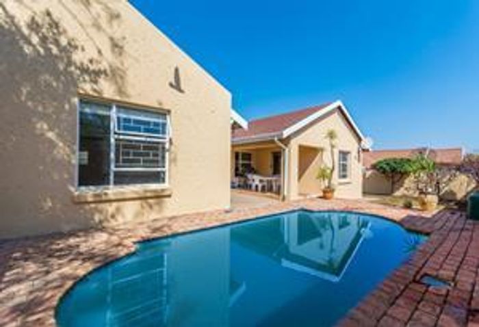 Property #2074149, House sold in Halfway Gardens