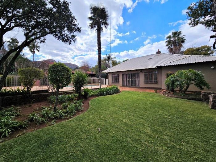 Spacious 3-Bedroom House For Sale in Schoemansville with Pool and Lapa