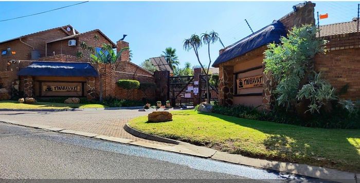 Glen Marais Cluster For Sale: 4 bedrooms, 24-hour security, serene estate living.