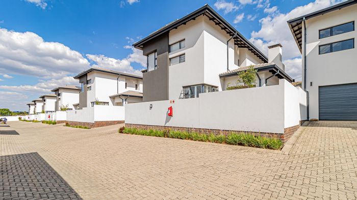 Cluster Home To Rent in Homes Haven: 4 Beds, 3.5 Baths, Security, Garden.
