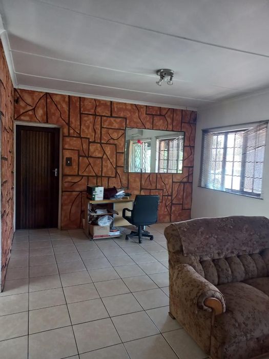 Property #2098150, House for sale in Veld En Vlei