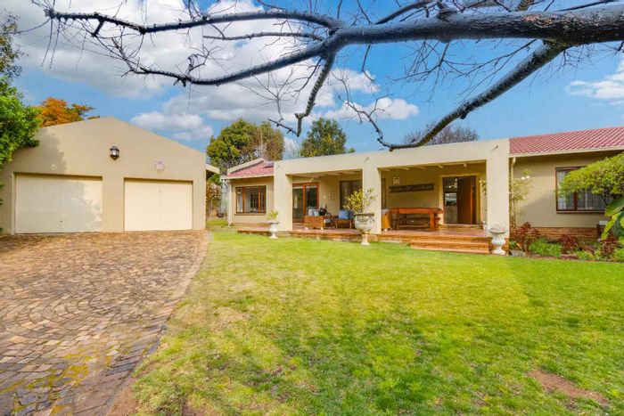 Property #2062037, House sold in Douglasdale