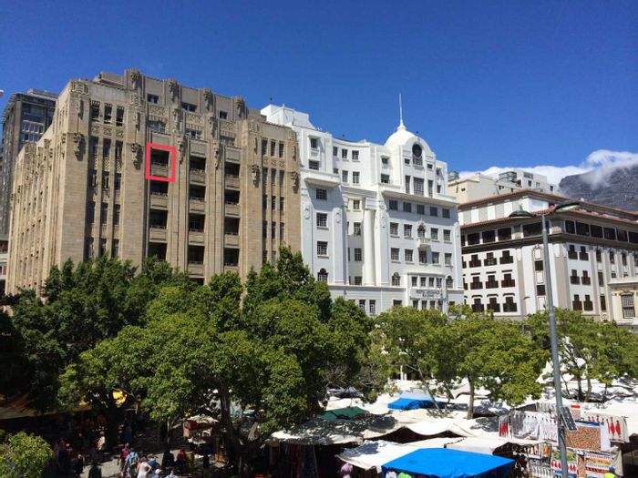 For Sale: Apartment in Cape Town City Centre with balcony, pet-friendly, short-term lets.