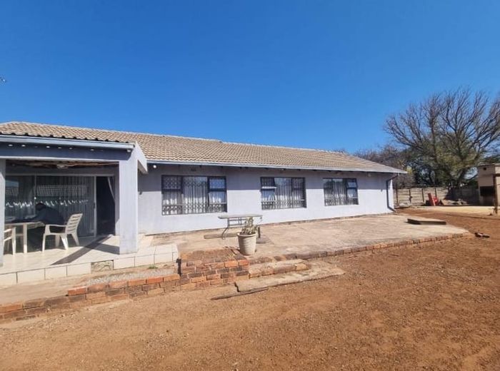 House For Sale in Mayberry Park: 3 Bedrooms, Flatlet, Double Garage, Secure Parking.