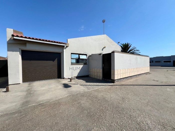Property #2212639, Townhouse for sale in Walvis Bay Central