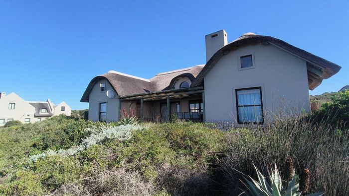 Eco-Friendly 4-Bedroom House for Sale in Springerbaai Eco Estate – Breathtaking Views!