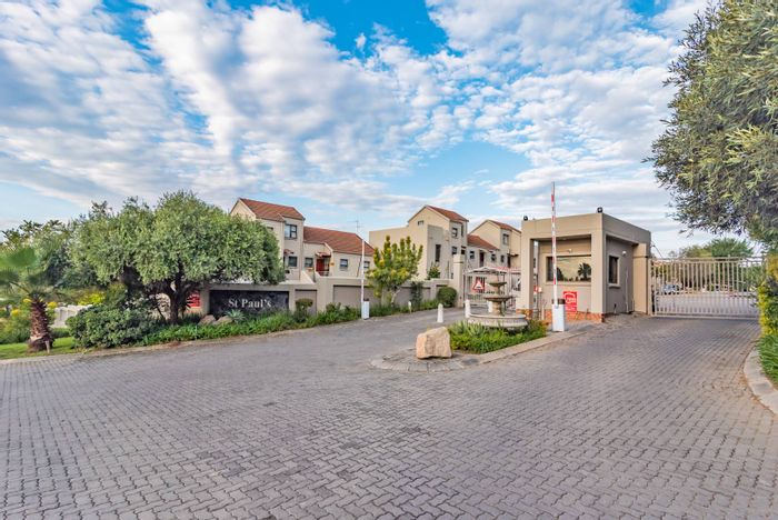 For Sale: 2 Bed, 2 Bath Townhouse in Paulshof with garden, pool, and parking.