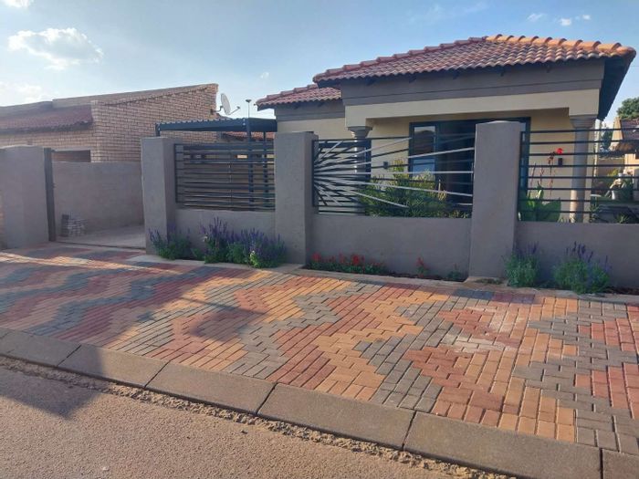 Property #2216309, House for sale in Vosloorus Ext 1
