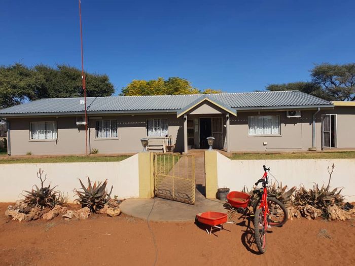 Property #2199944, Small Holding for sale in Gobabis