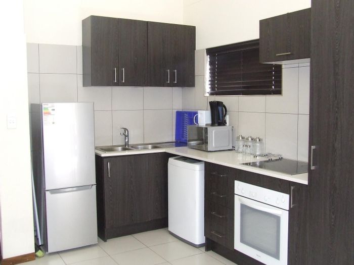 2-Bedroom Apartment To Rent in Jackal Creek Golf Estate with clubhouse, pools, and gym.