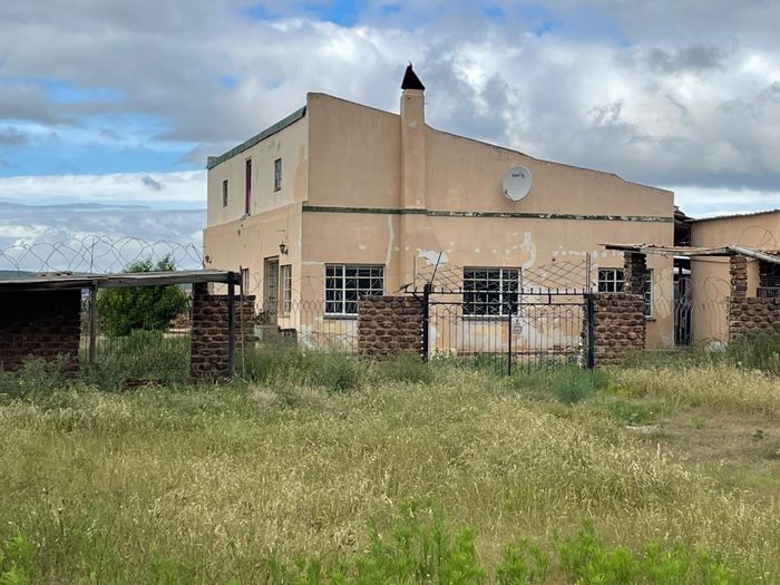 For Sale: 13-hectare farm in Uitenhage Rural with water, cottages, and potential.