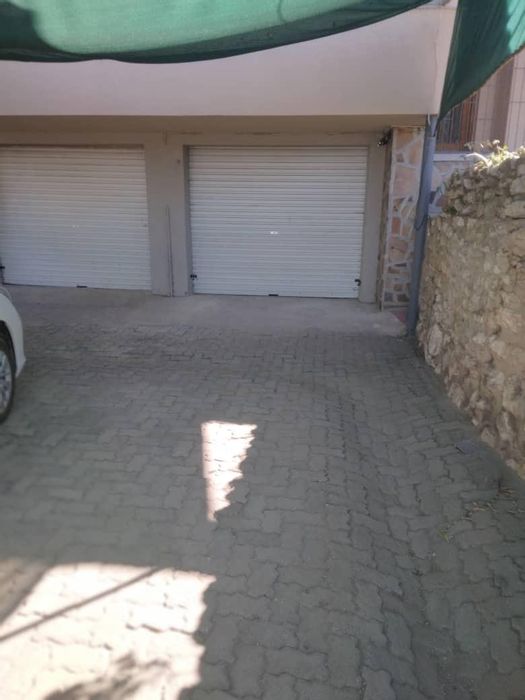 4 Bedroom house for sale in Grootfontein Central with double garage and garden.