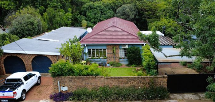 Rietondale House For Sale: 4 bedrooms, dual-living, outdoor entertainment, no-loadshedding.