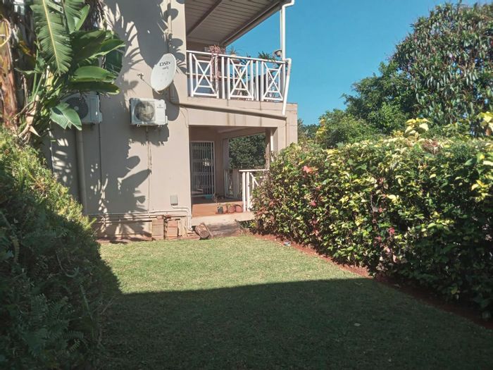 Sunningdale Townhouse For Sale: 2 beds, pool access, pet-friendly, secure complex.