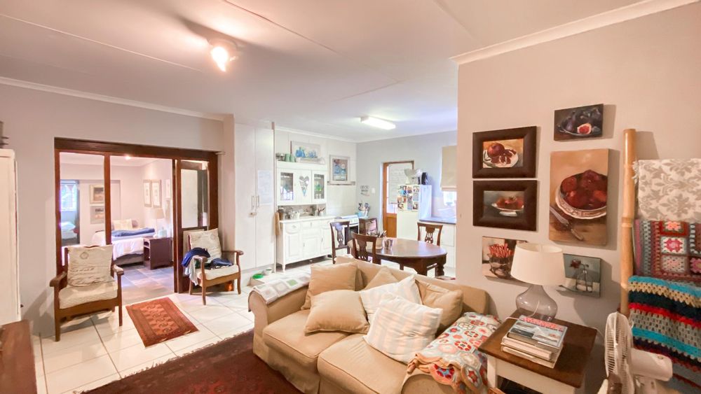 Flat - Kitchen and living area.