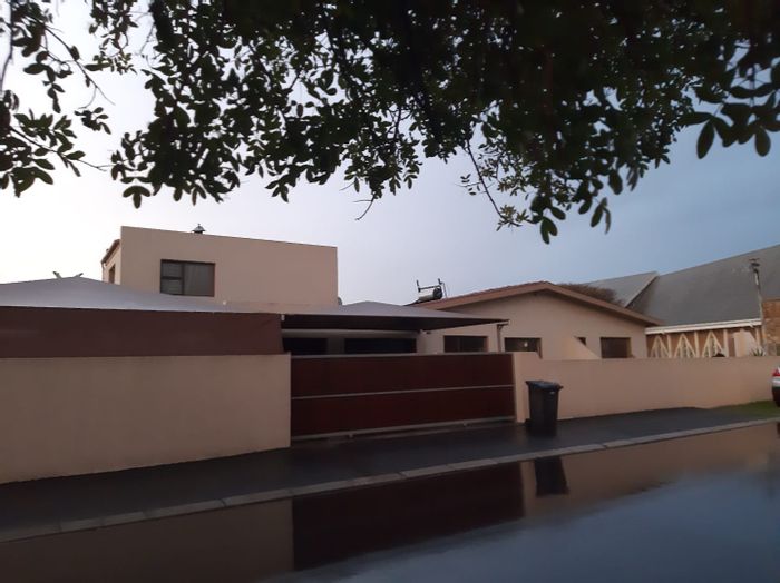 Modern Family Home For Sale in Goodwood Central, Stunning Views Included