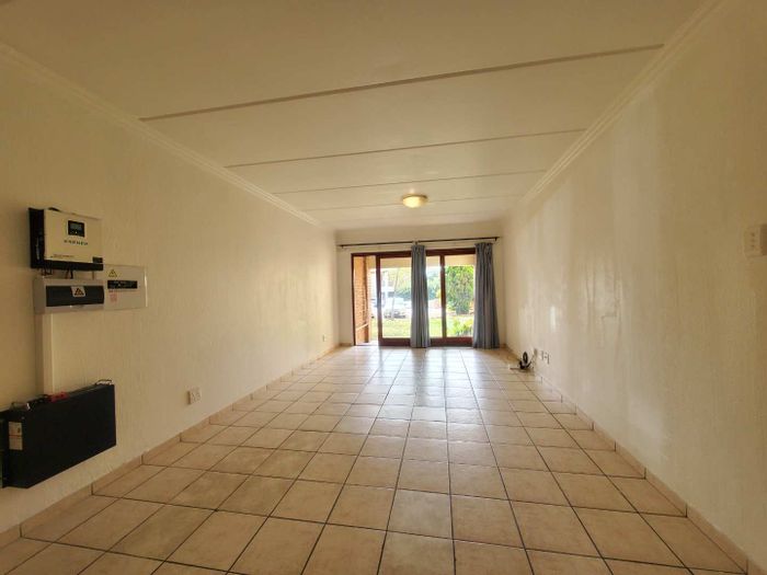 Willowbrook Apartment To Rent: 2 Bedrooms, Clubhouse, Pool, Inverter, Close to Amenities.
