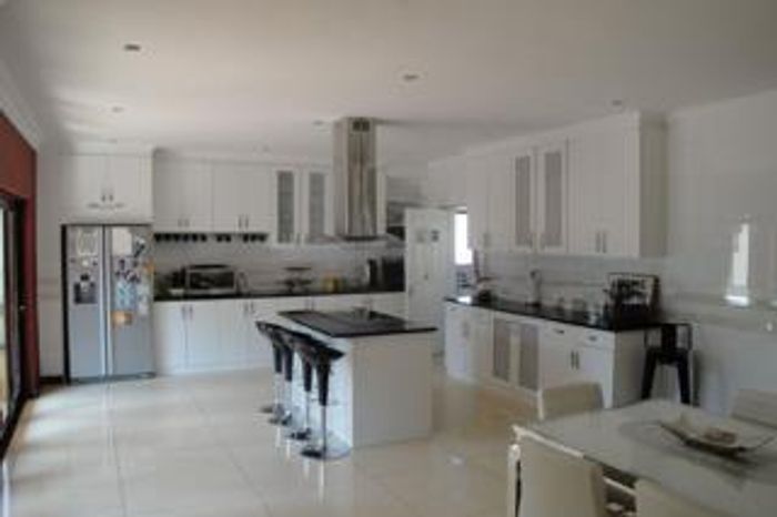 Property #2465492, House For Sale in Midstream Estate