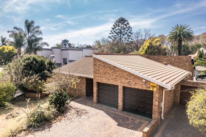 For Sale: Spacious Benoni Central house with security, outdoor space, and parking.