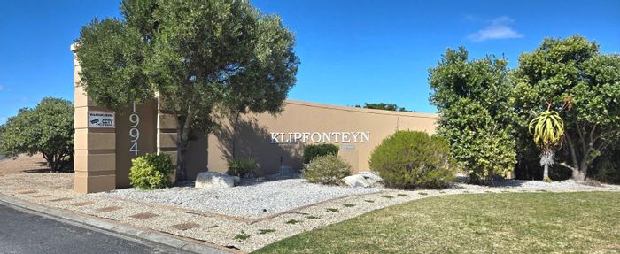 For Sale: House in Klipfonteyn with 3 bedrooms, patio, and eco-friendly community.