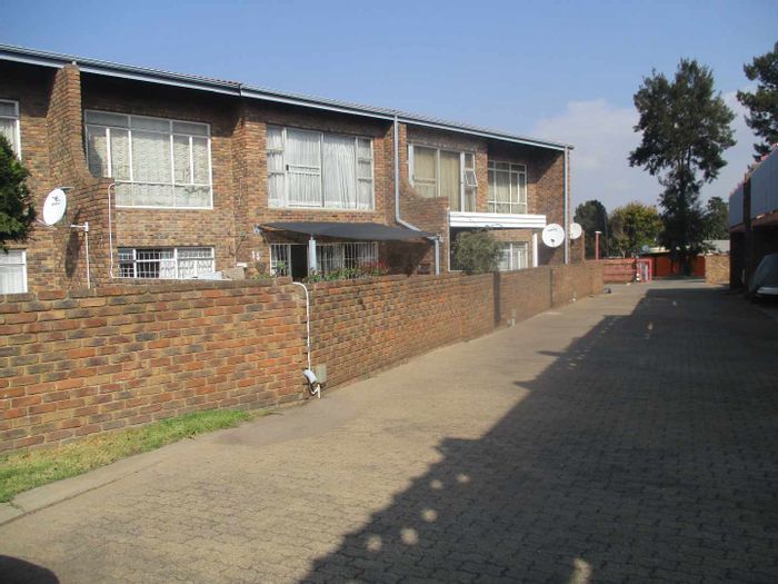 Property #2261997, Townhouse for sale in Brackendowns