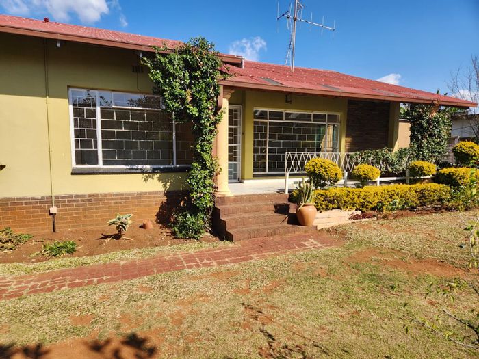Property #2208323, House Rental Monthly in Silverton Ext 1