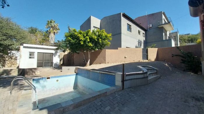 Property #2390516, House For Sale in Eros Park